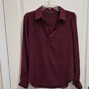 Banana Republic Burgundy V-Neck Blouse Small Deep Red Wine Pleated Sleeve Office